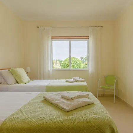 Ground Floor 2 Bed With Private Garden On Oasis Parque At38 * بورتيماو