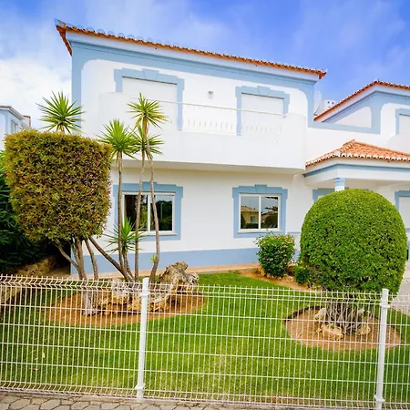 Ground Floor 2 Bed With Private Garden On Oasis Parque At38 דירה *